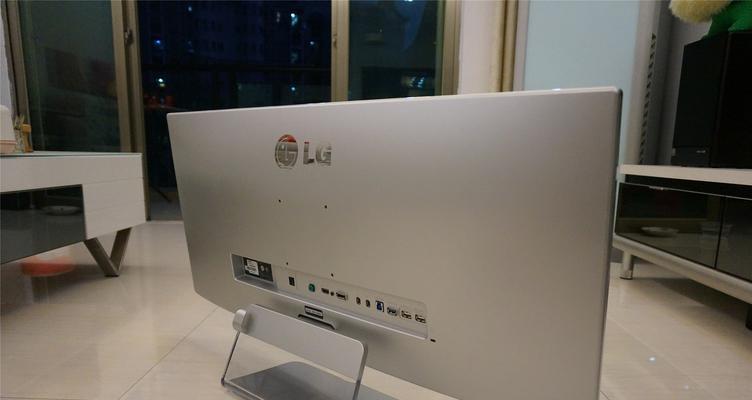 探究三星LG显示器的优劣势（以品牌、技术和性能为进行对比分析）