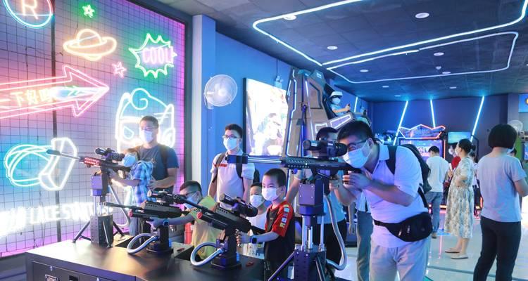 探索VR产业（加入VR行业，抓住未来科技发展的蓝海市场机遇）